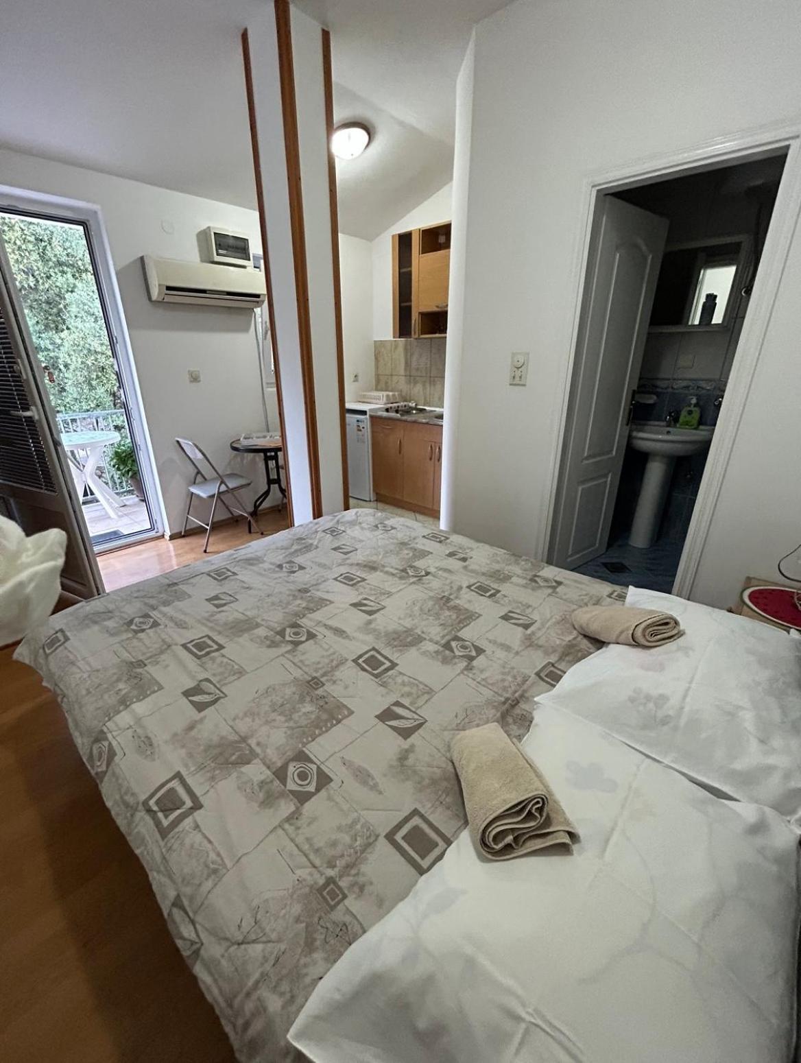 Lazarus Bigova Apartments Tivat Exterior photo